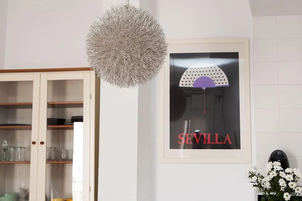 Cozy Apartment In The Center Of Sevilla 0*,